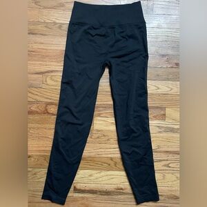 black seamless lululemon leggings